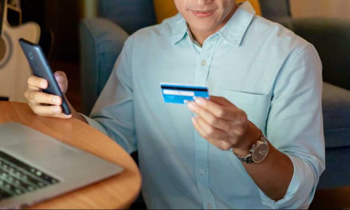 男性がネット購入