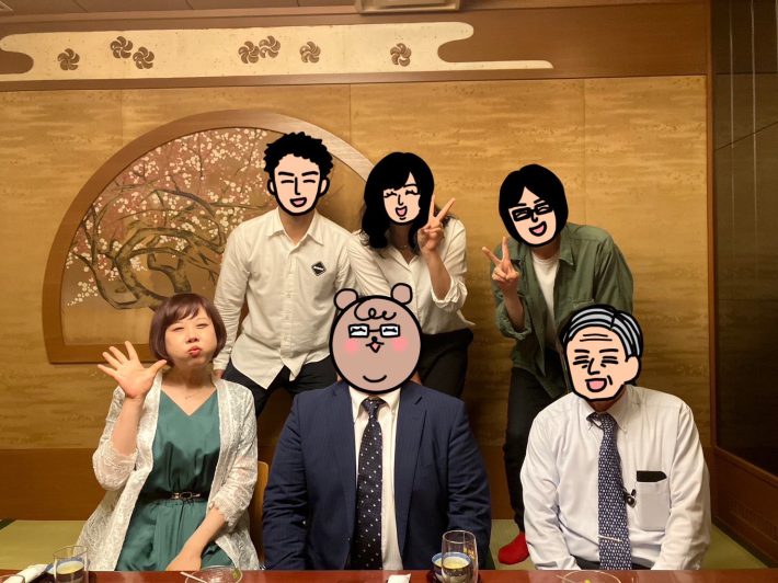 家族の顔合わせ。皆さんほがらかです