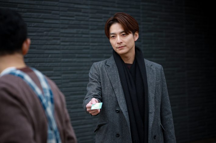 『離婚しない男―サレ夫と悪嫁の騙し愛―』4話より© テレビ朝日