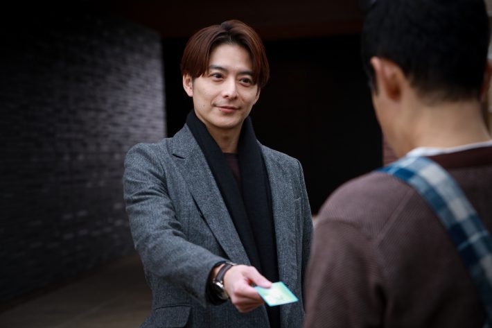 『離婚しない男―サレ夫と悪嫁の騙し愛―』5話より© テレビ朝日