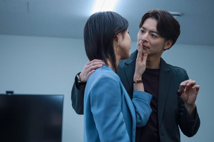 『離婚しない男―サレ夫と悪嫁の騙し愛―』6話より© テレビ朝日