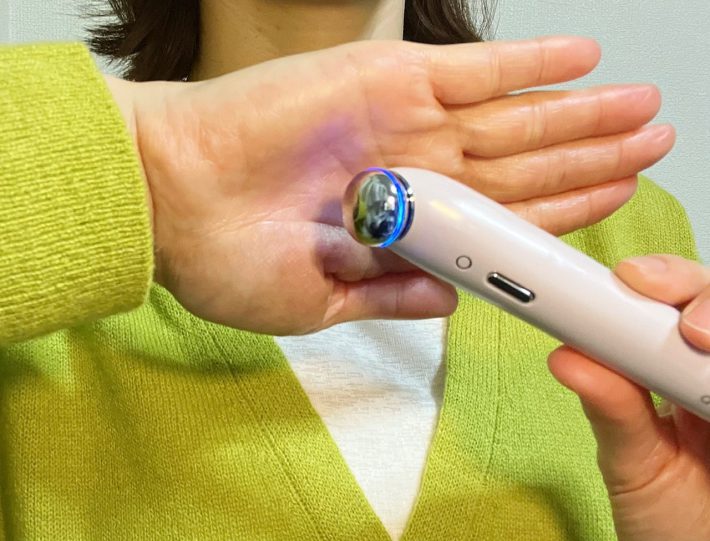 3coins「目元ケア美顔器」