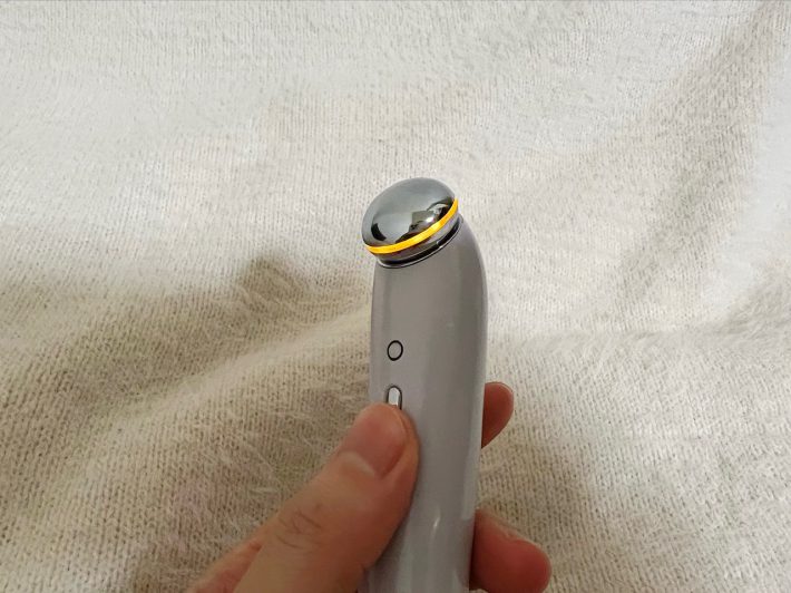 3coins「目元ケア美顔器」