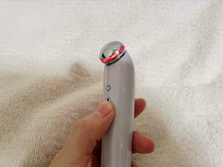 3coins「目元ケア美顔器」