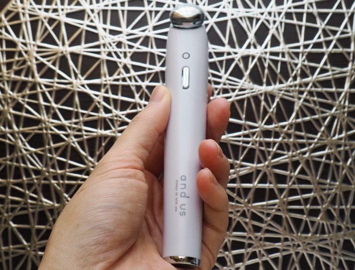 3coins「目元ケア美顔器」