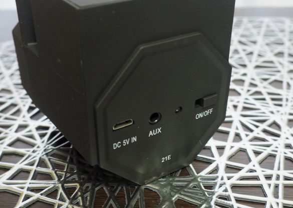 3COINS「置くだけスピーカー」