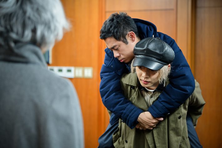 『離婚しない男―サレ夫と悪嫁の騙し愛―』8話より