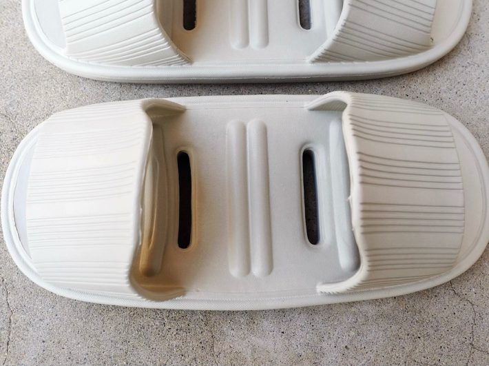 3COINS「両履き軽量スリッパ」