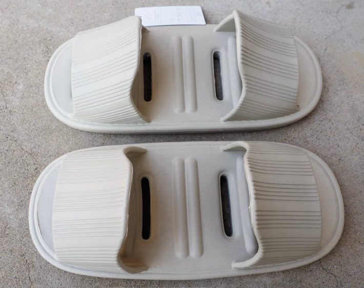 3COINS「両履き軽量スリッパ」