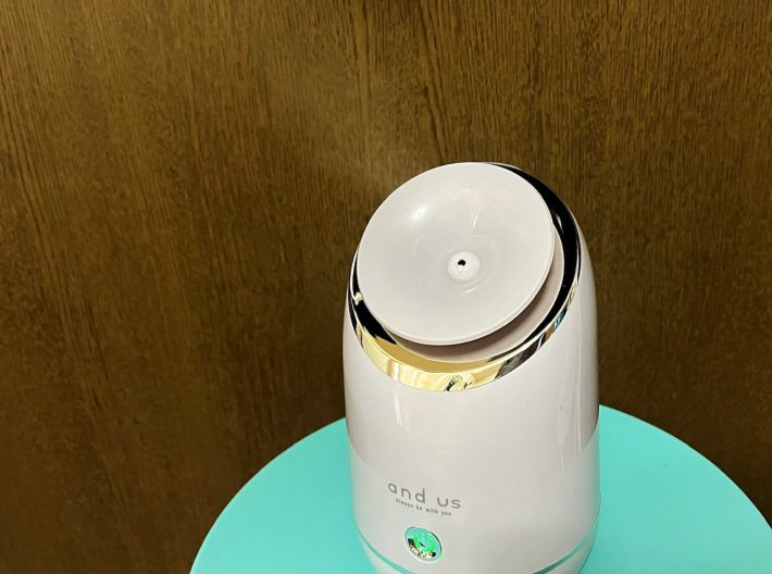 3COINS「卓上フェイススチーマー」