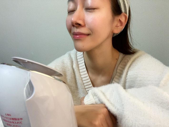 3COINS「卓上フェイススチーマー」