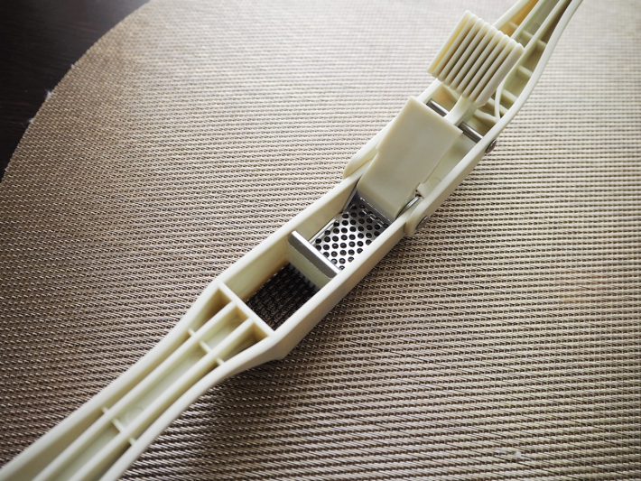 3COINS「ガーリックプレス＆スライサー」