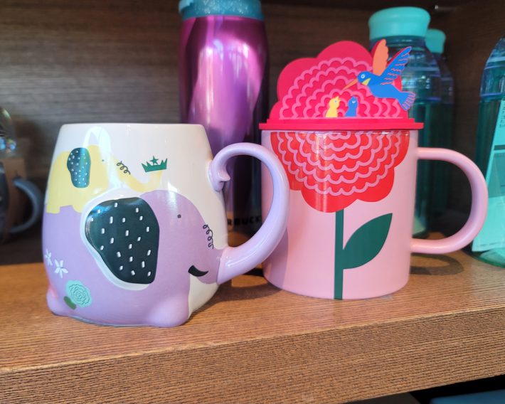 左は今年のマグ、右は昨年のマグ