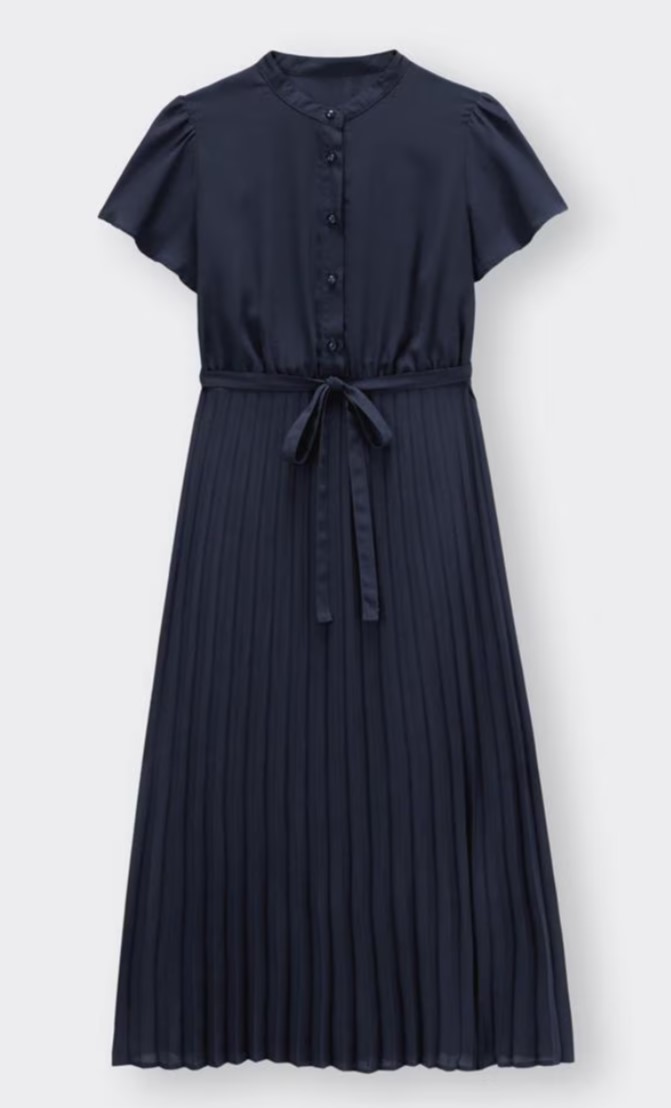 プリーツワンピース(半袖) （画像：GU公式サイトより）