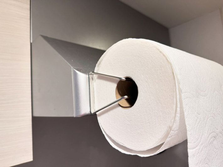 厚みがなく無駄の一切ないデザイン