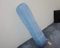 背当てにもなるひんやり抱きまくら