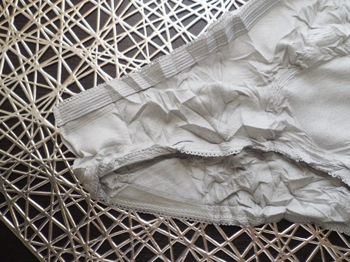 3COINS「圧縮ソックス＆ショーツ」