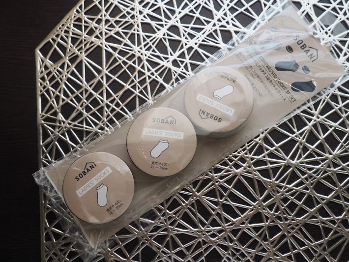 3COINS「圧縮ソックス＆ショーツ」