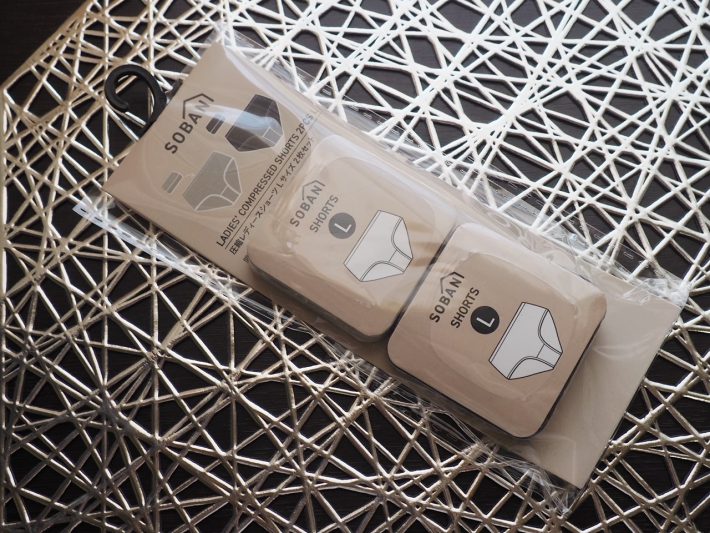 3COINS「圧縮ソックス＆ショーツ」