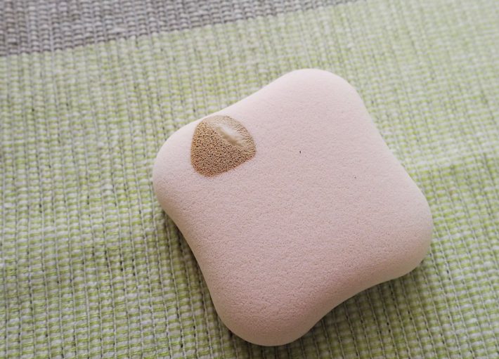 ファンデーションが染みこみにくいパフ