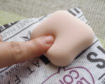 ファンデーションが染みこみにくいパフ