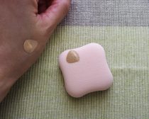 ファンデーションが染みこみにくいパフ