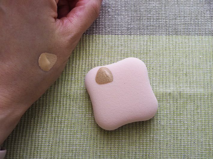 ファンデーションが染みこみにくいパフ