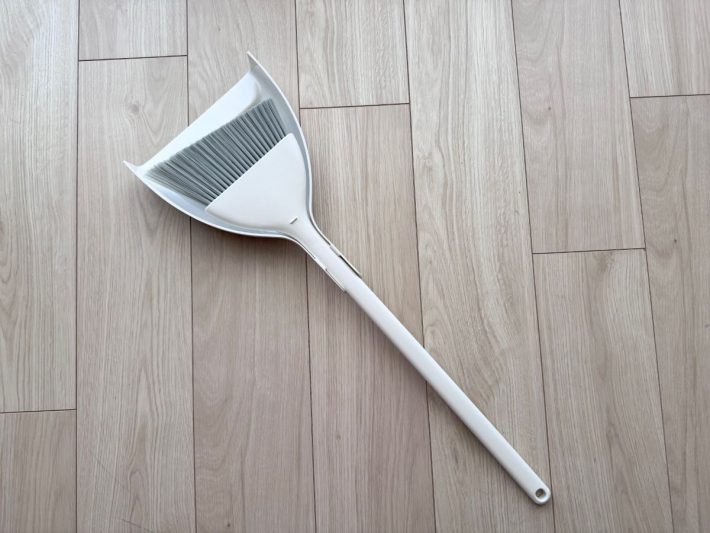 マーナの「ほうき ちりとり」