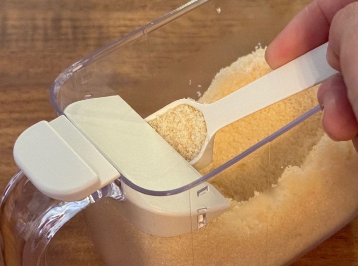 中にはすりきり板がついている