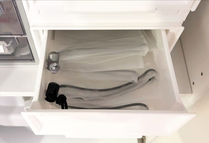 紐の色でサイズを見分けることができる