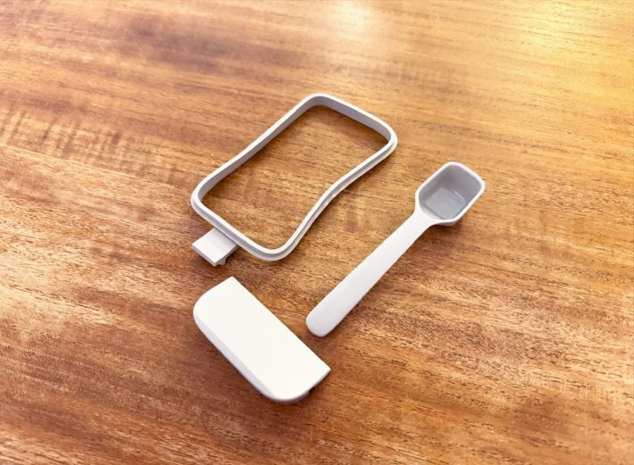 パッキンとすりきり板は取り外せる