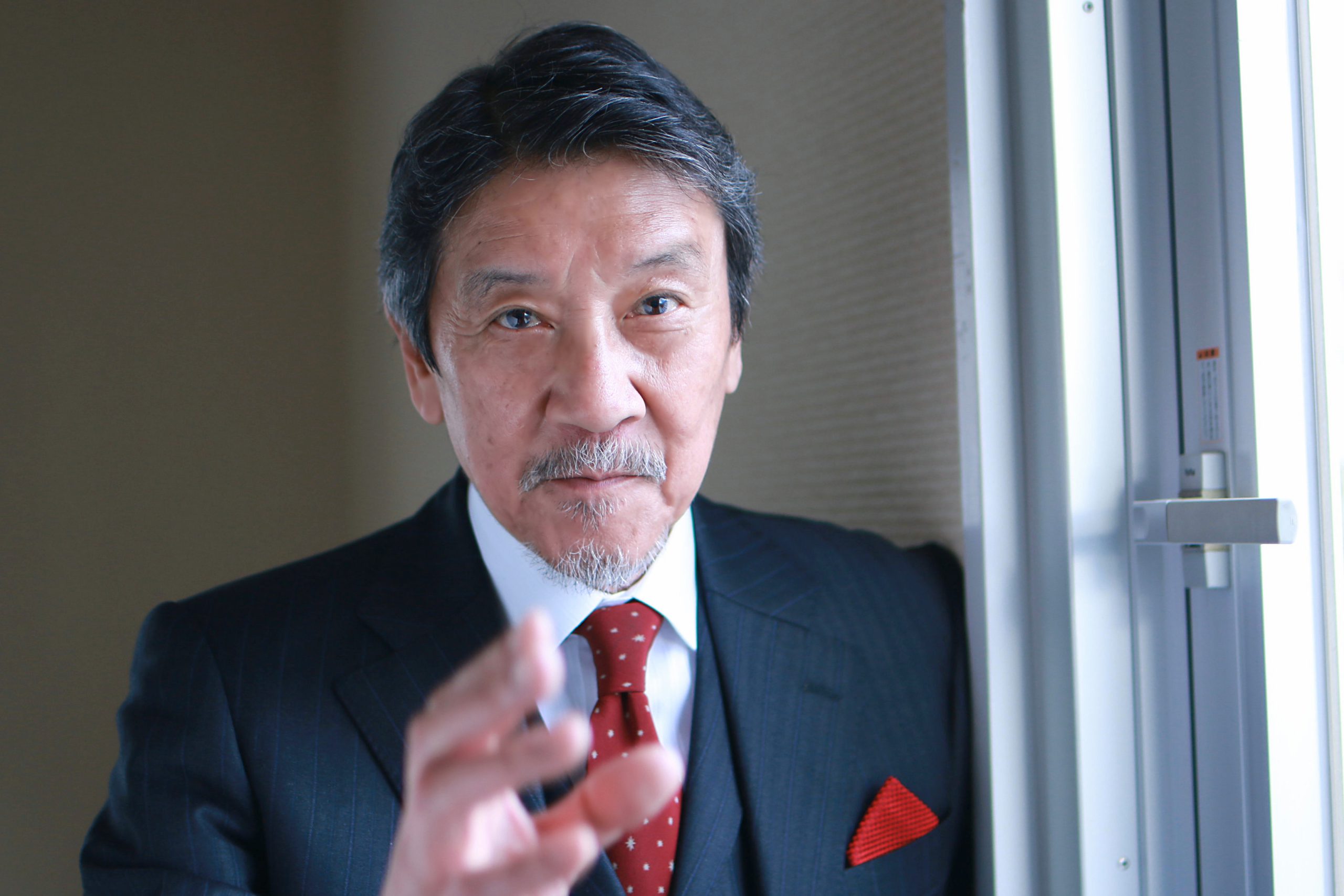 安藤 サクラ 父