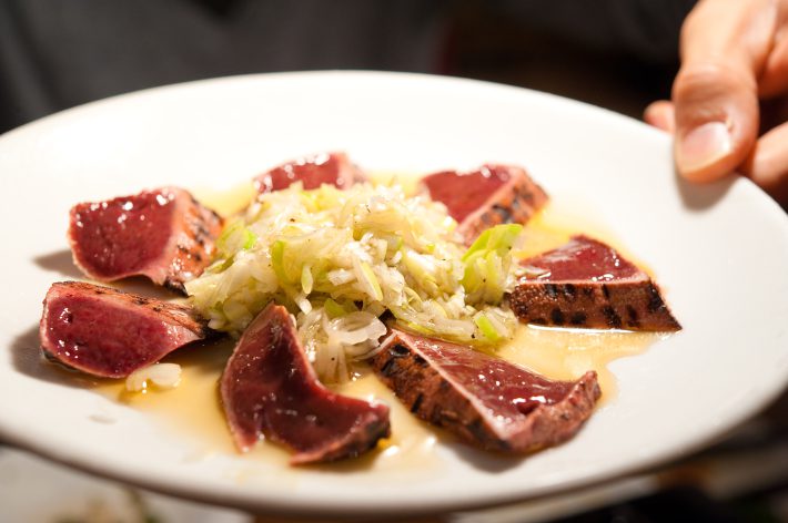 半生焼きレバー