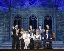 大人気シリーズ「熱海五郎一座」新橋演舞場シリーズ第10回記念公演「スマイル フォーエバー ～ちょいワル淑女と愛の魔法～」