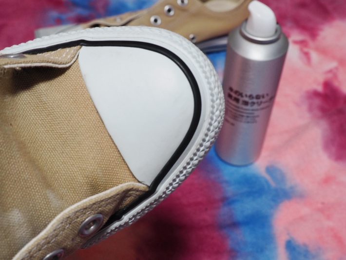 無印良品「水のいらない靴用泡クリーナー」