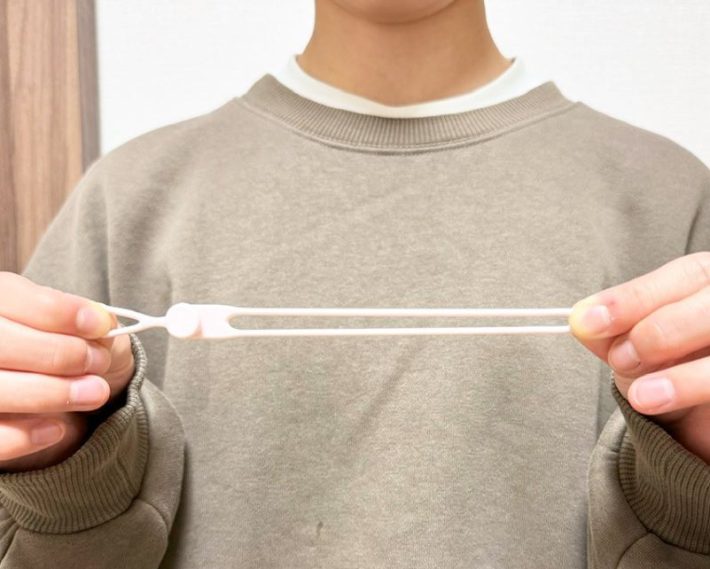 やわらかいシリコーン製で素材が伸びる