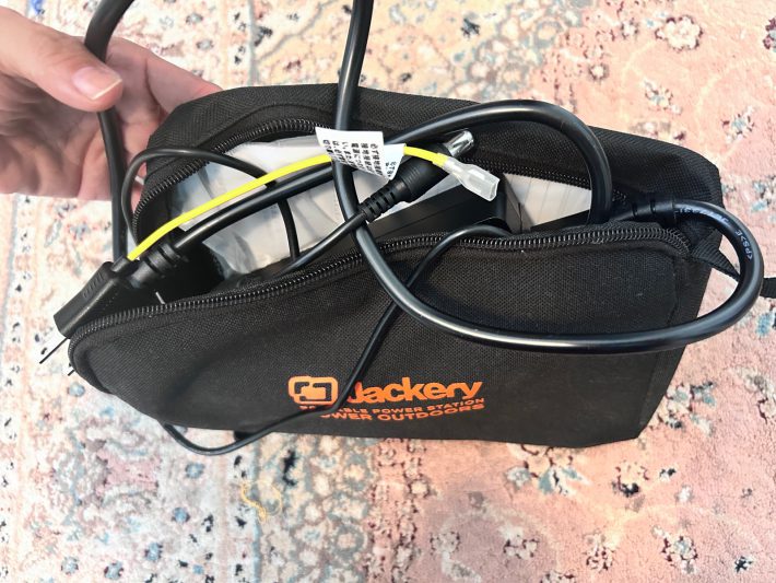 充電器が入っている