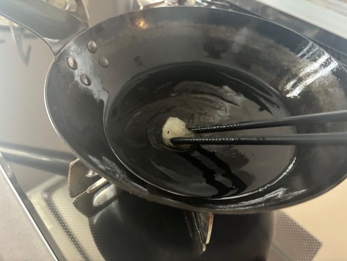 わたぐもで油を吸ってみる