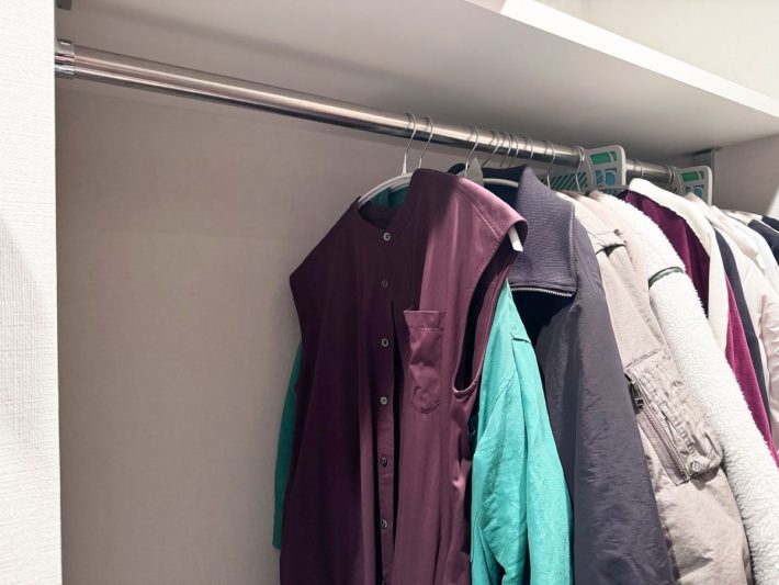 ニトリのハンガーだと見た目もスペースもすっきり