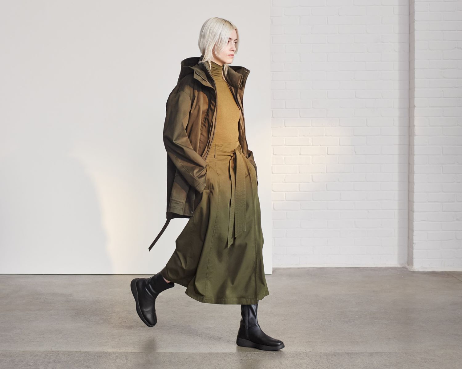 ※クリボー※　　　【人気 美品】UNIQLO C　2024AW　フーデッド クリボー様専用※ 【人気 美品】UNIQLO C 2024AW フーデッド - メルカリ