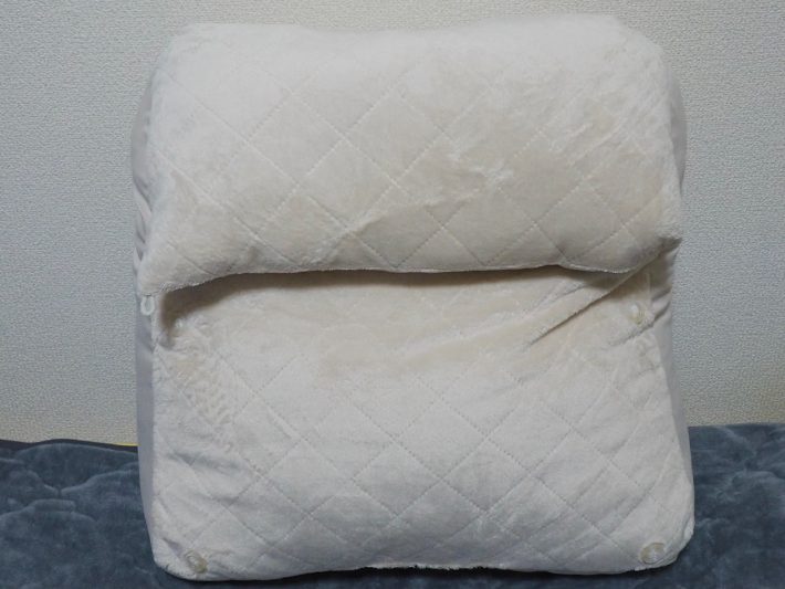 3COINS「2way背もたれクッション」