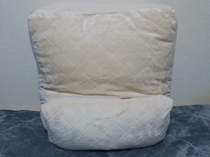 3COINS「2way背もたれクッション」