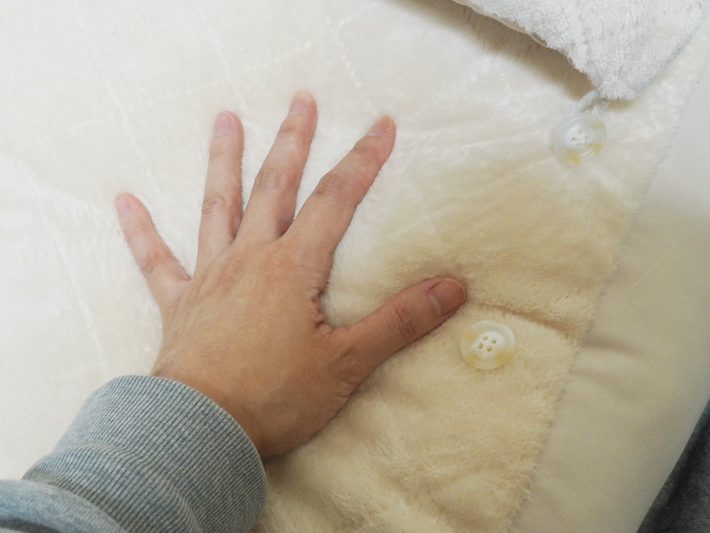 3COINS「2way背もたれクッション」