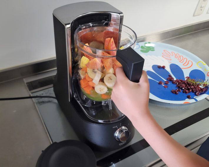 自分で説明書を読みながら使ってみる。安全面のサポートは重要です