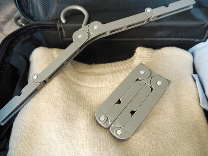 ダイソー「折りたたみハンガー」