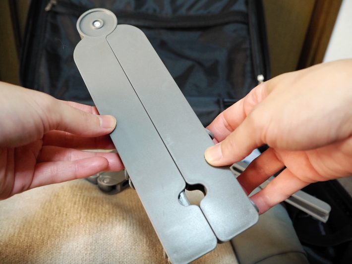 ダイソー「折りたたみハンガー」