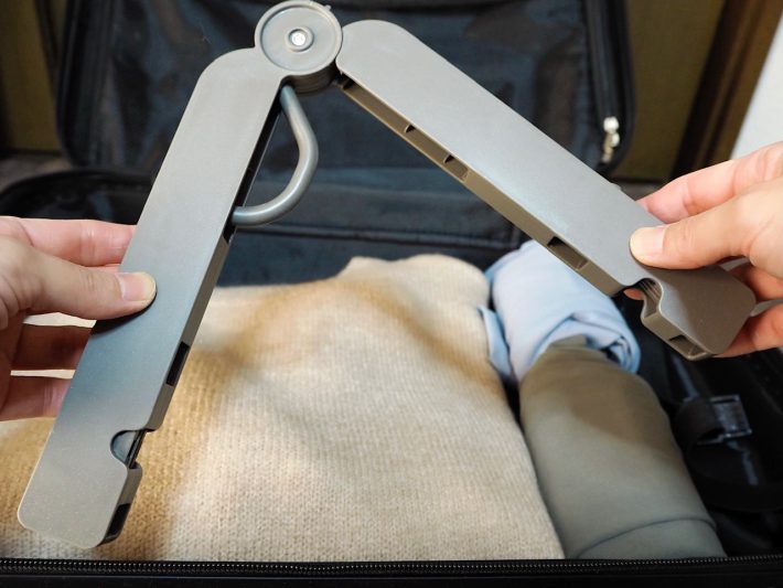 ダイソー「折りたたみハンガー」