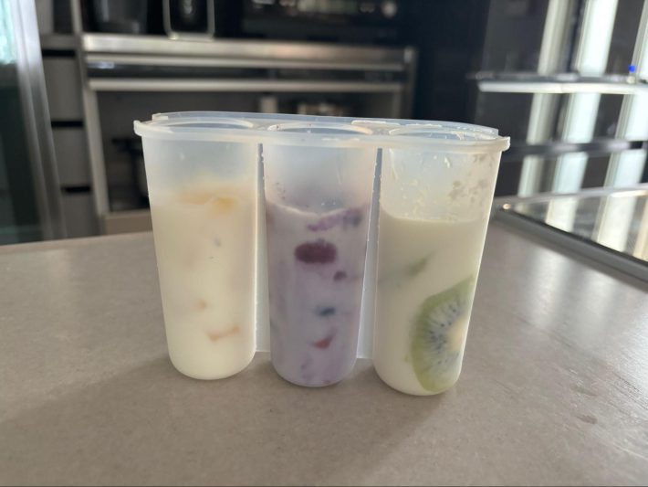 左からマンゴー、ベリーミックス、キウイ