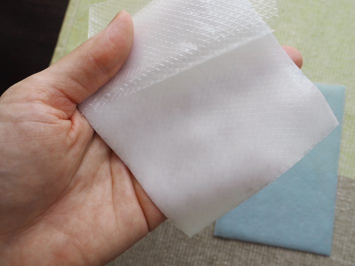 「めぐりズム ひんやり首もとパック」