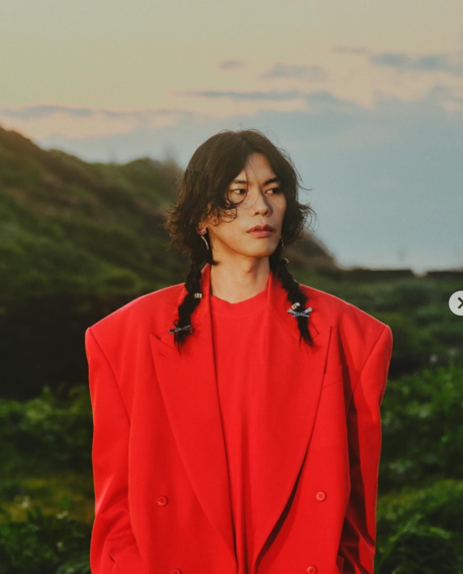 林修先生の番組で米津玄師、初のバラエティ出演。歌詞の「作者の意図」追求ばかりに違和感